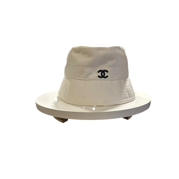 Chanel White Bucket Hat Made in Italy, 100% Cotton/Viscose - Picture 7 of 10